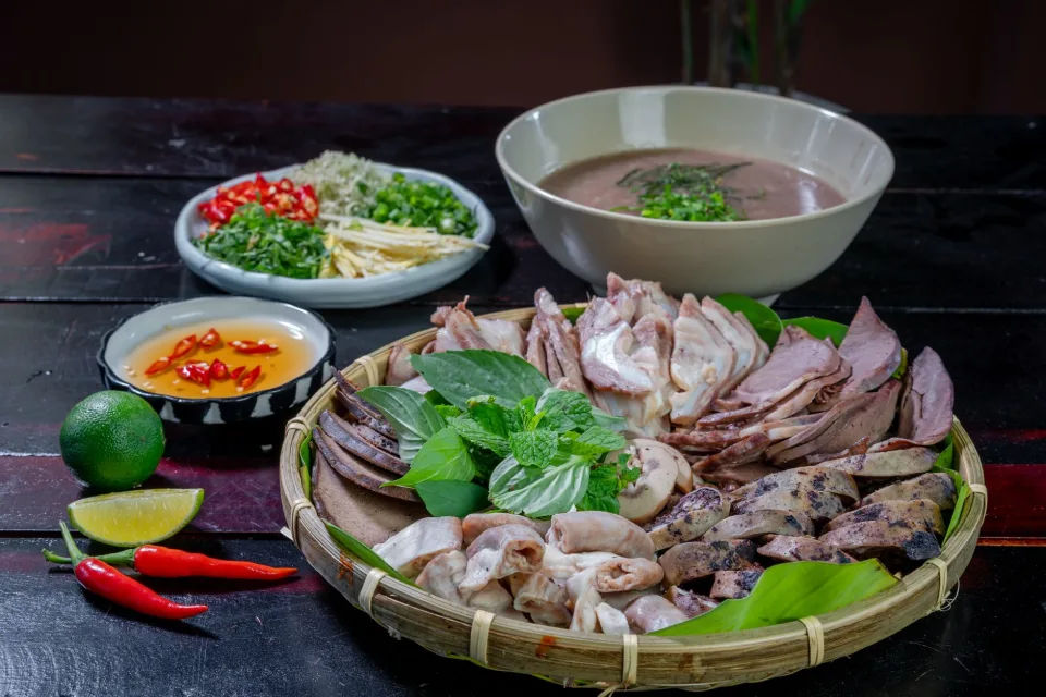 Món ăn & đồ uống của quán